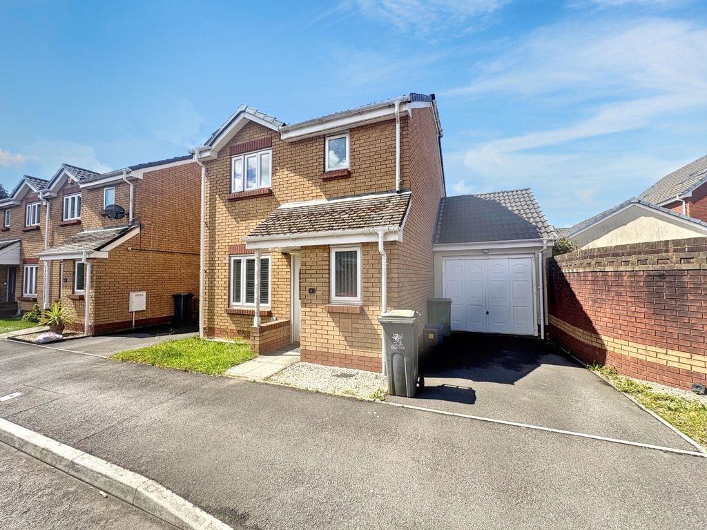 Property photo 1 of 19 5234790