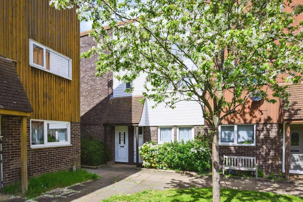 Property photo 2 of 19