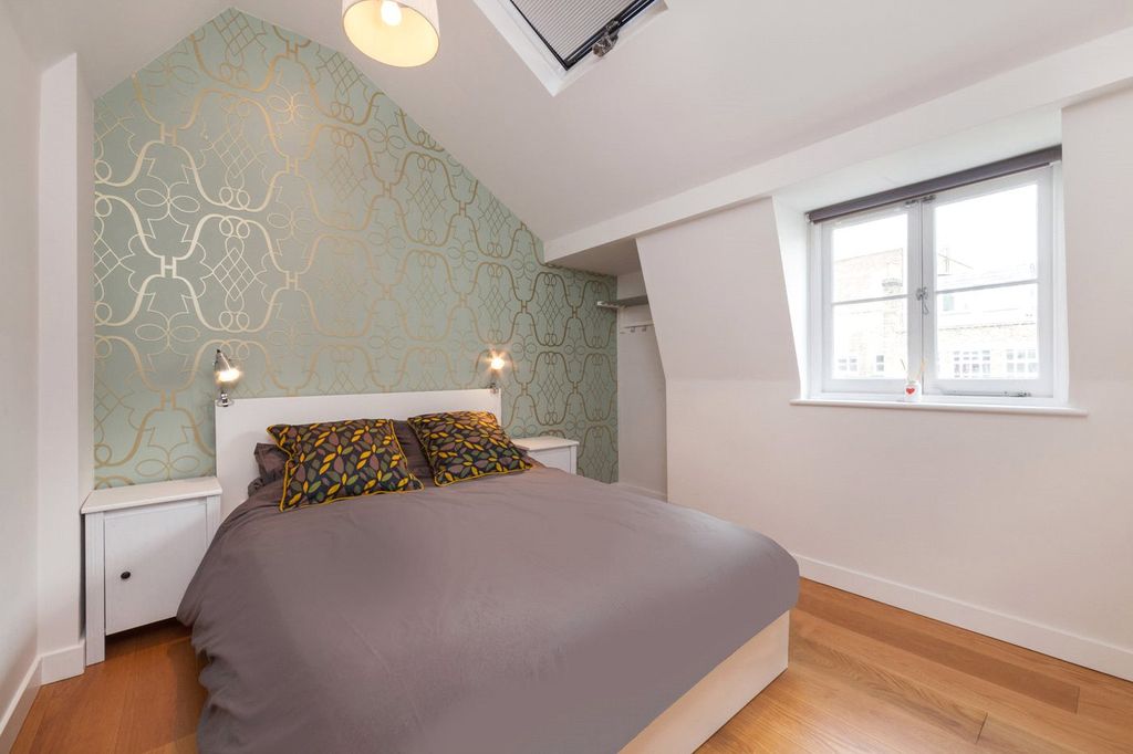 Property photo 3 of 12 Bedroom 2