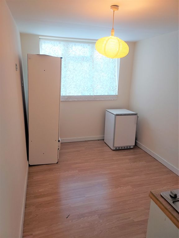 Property photo 1 of 4