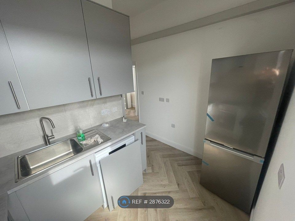 Property photo 1 of 7 Kitchen