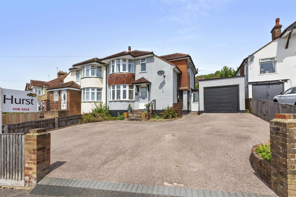 Property photo 1 of 16