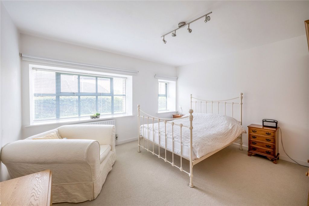 Property photo 2 of 16 Picture No. 09