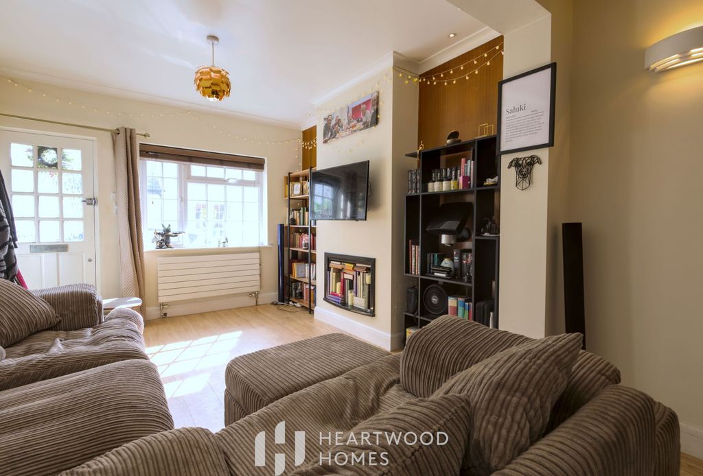 Property photo 3 of 16