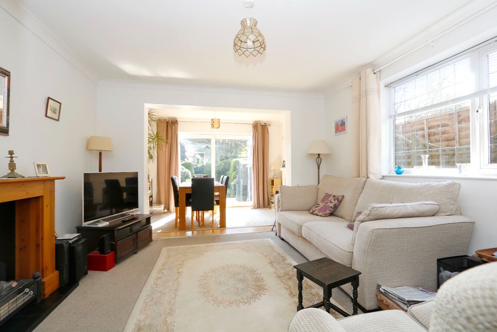 Property photo 3 of 16 2323516