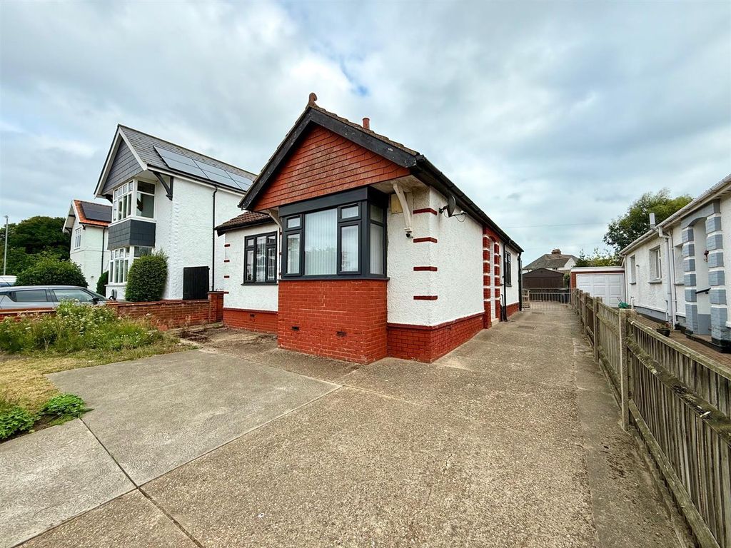 Property photo 1 of 17 Outside