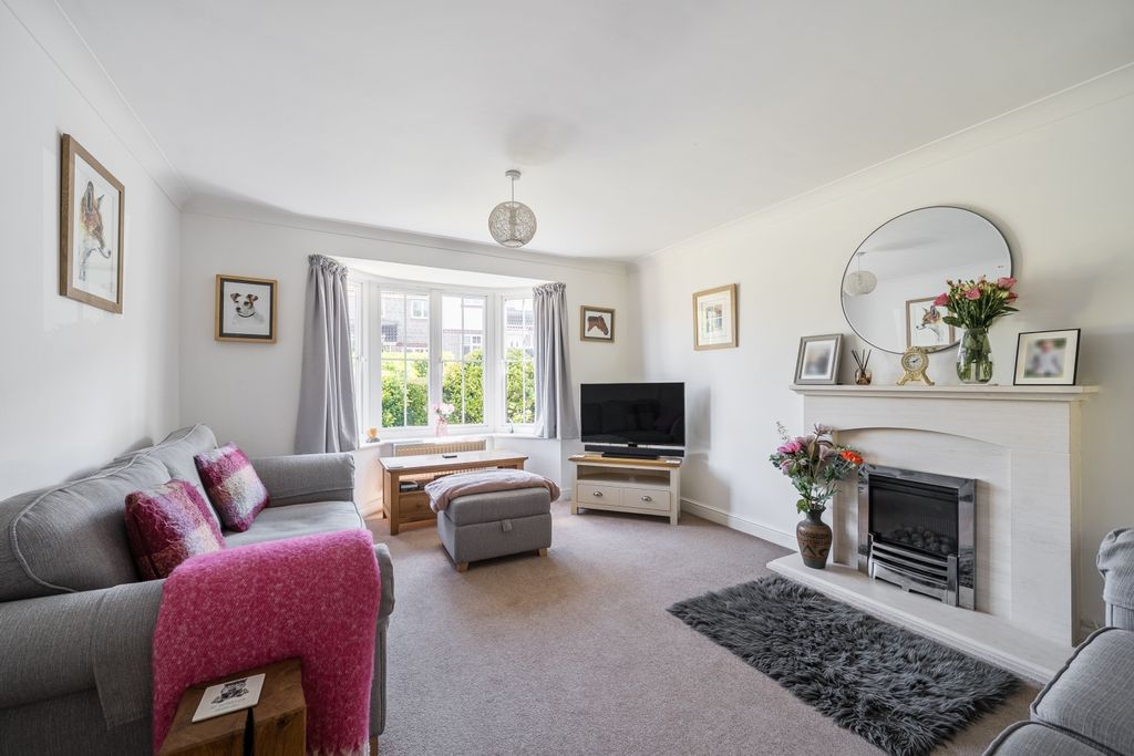 Property photo 2 of 20 1453654-13-69Fa1E667c20c