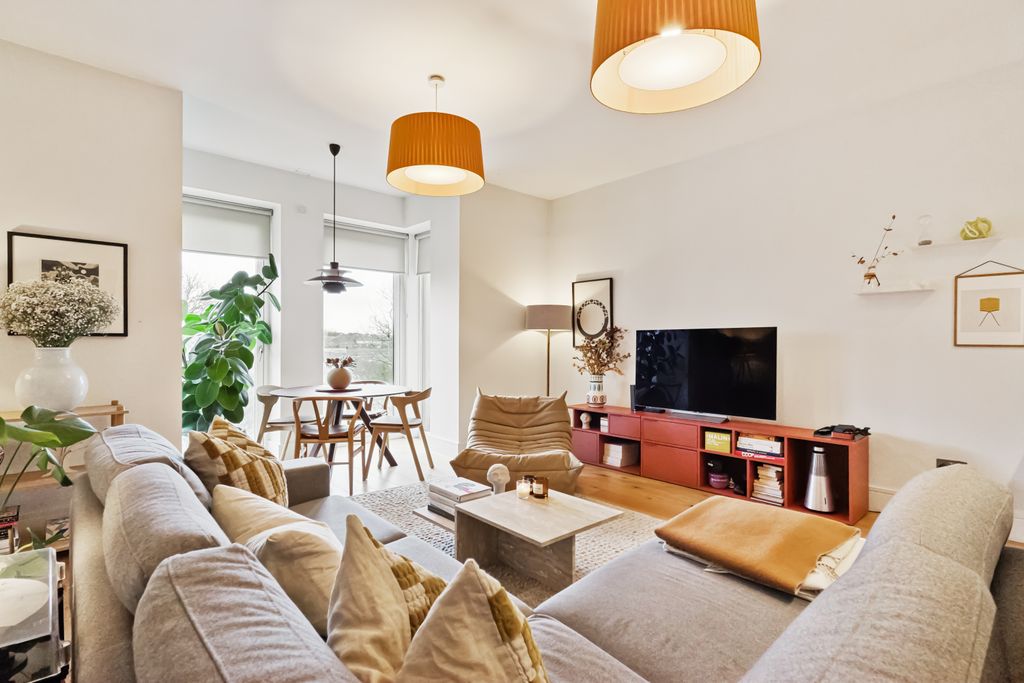 Property photo 2 of 29 2