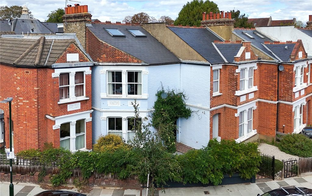 Property photo 2 of 18 Picture No. 82