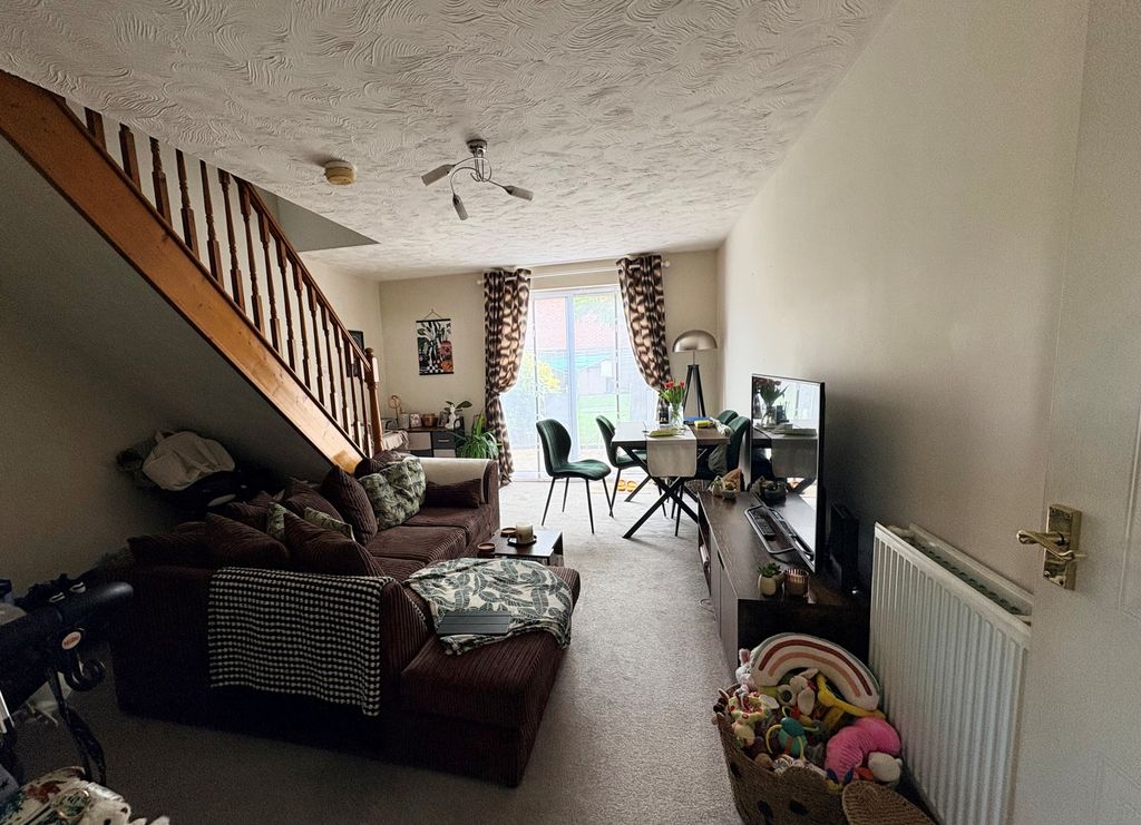 Property photo 3 of 8