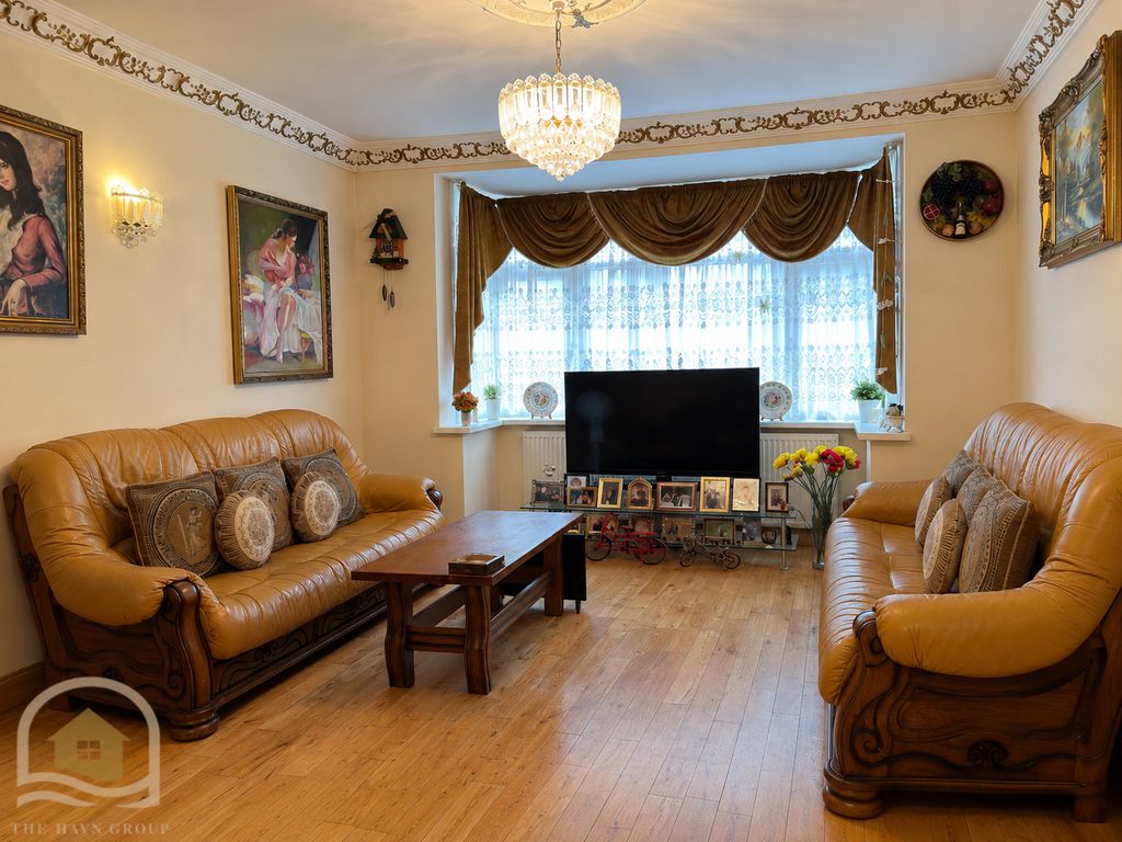 Property photo 3 of 23