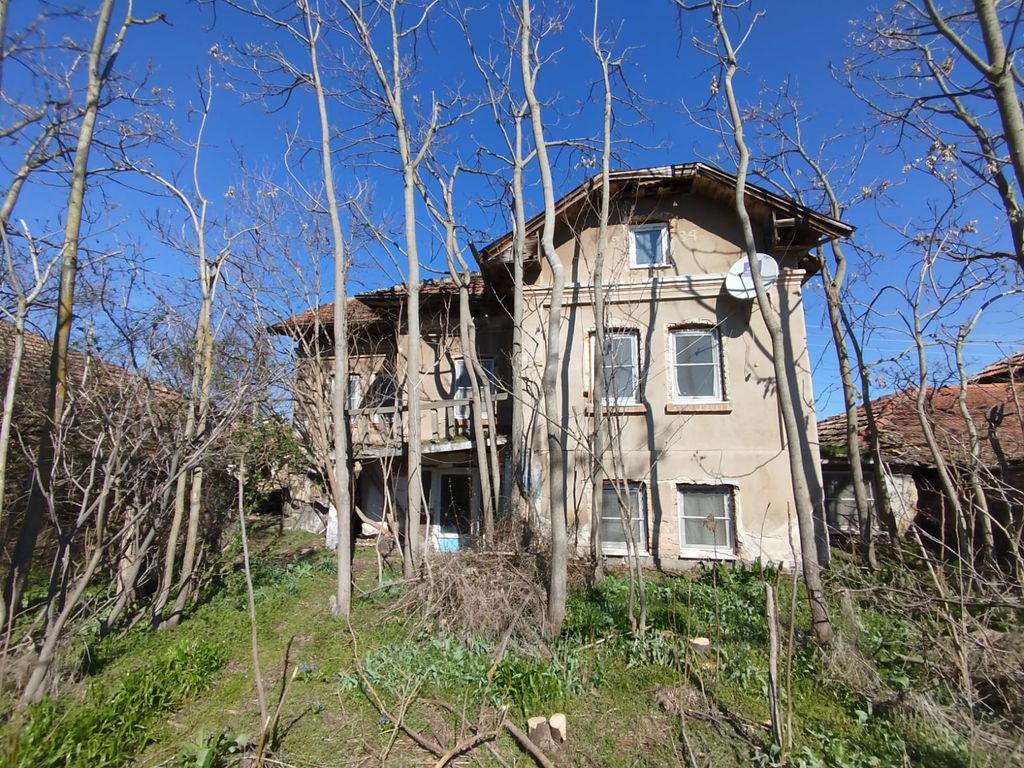 Property photo 1 of 7