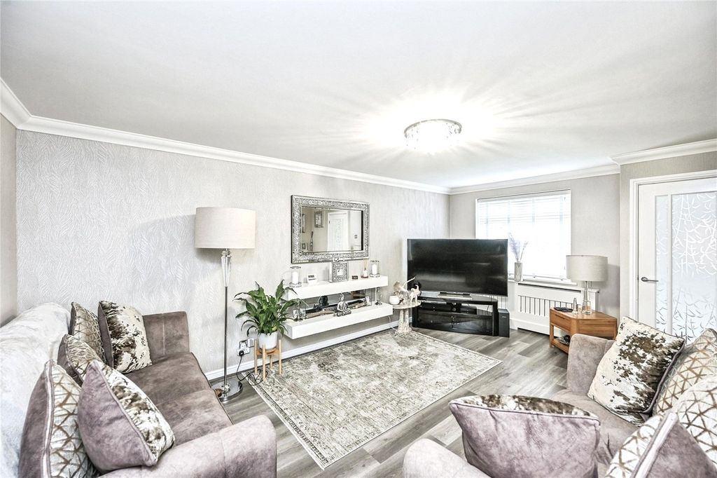 Property photo 2 of 22 Picture No. 25