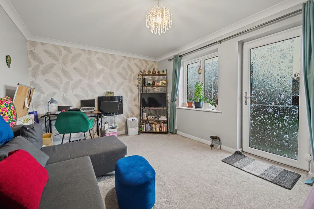 Property photo 3 of 13