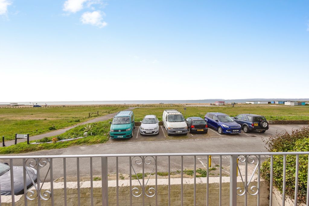 Property photo 3 of 23