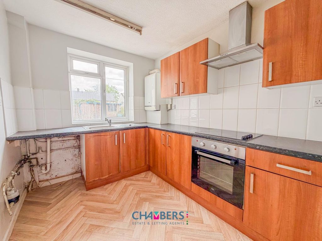 Property photo 3 of 12 Kitchen