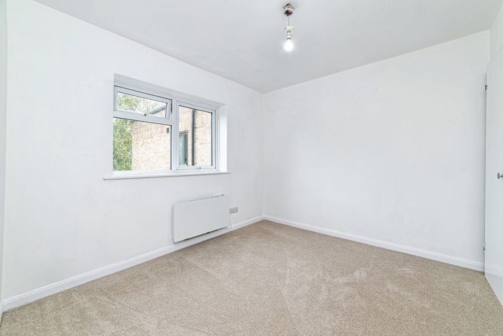Property photo 3 of 10 Pbox-Img.Jpg