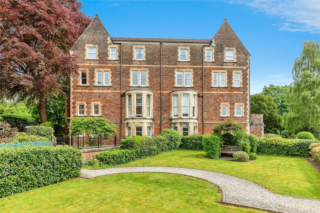 Property photo 1 of 15 Photography