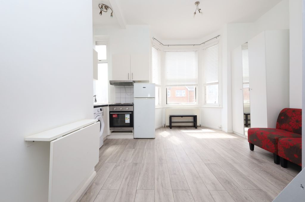 Property photo 1 of 5