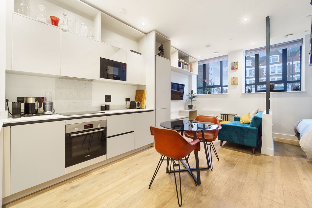 Property photo 2 of 9