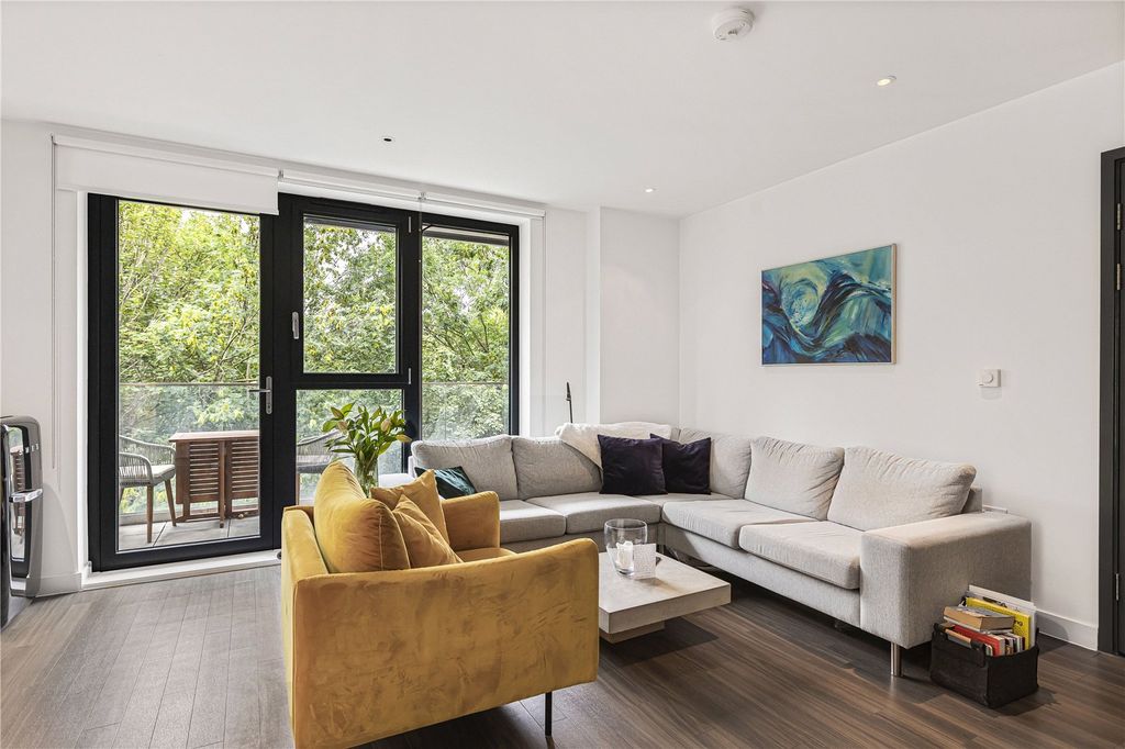Property photo 1 of 23 Open Plan Living