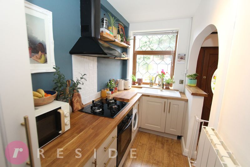 Property photo 3 of 13 Kitchen