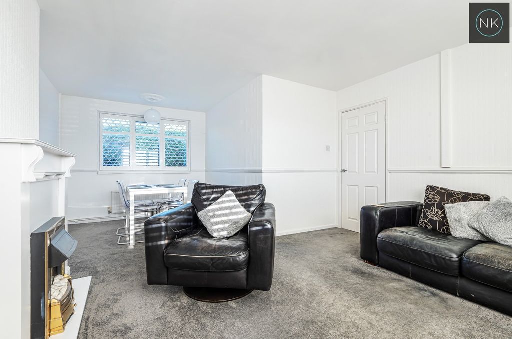 Property photo 2 of 25 5558874