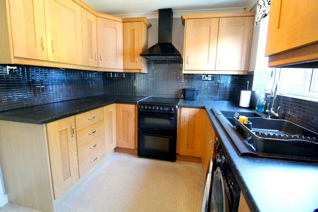 Property photo 2 of 8 Kitchen/Diner