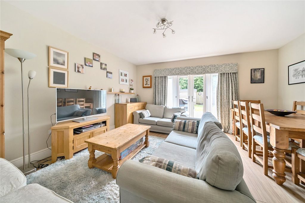 Property photo 2 of 12 Picture No. 31