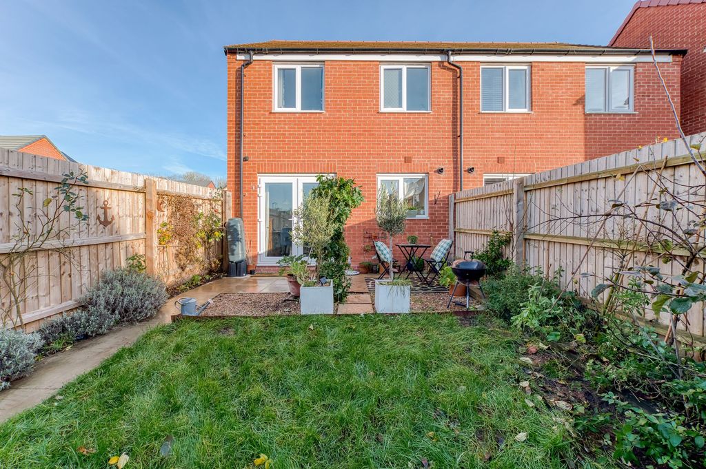 Property photo 2 of 15