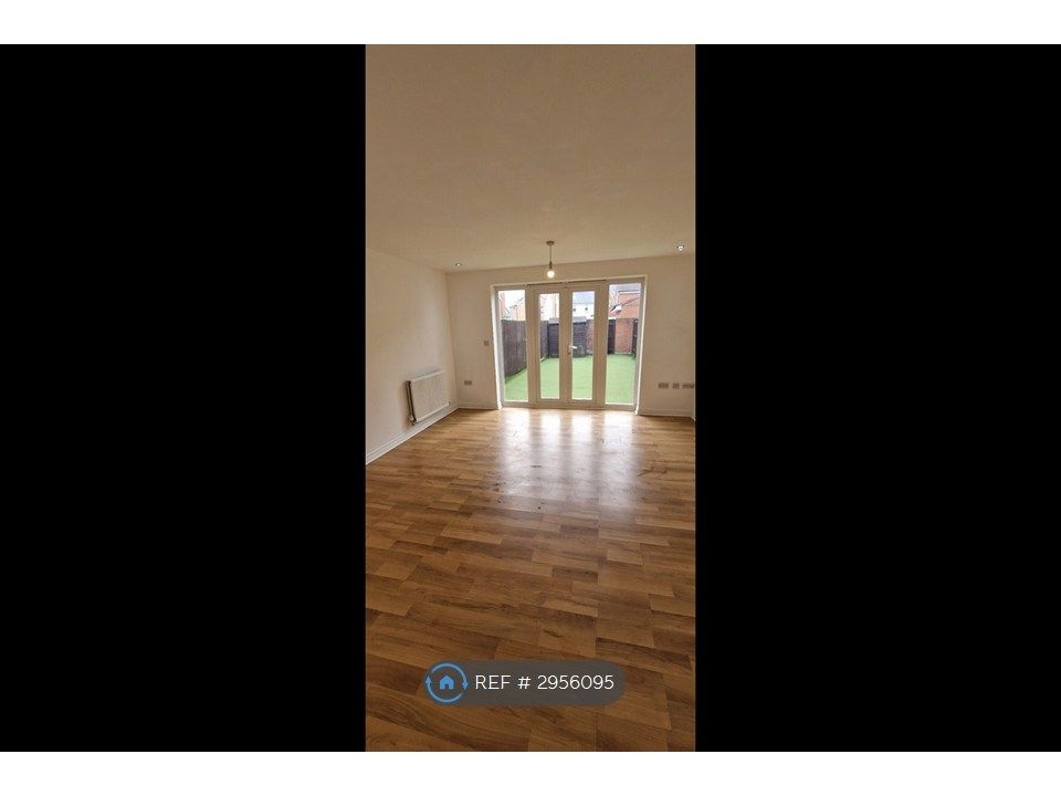 Property photo 2 of 24 Living Room