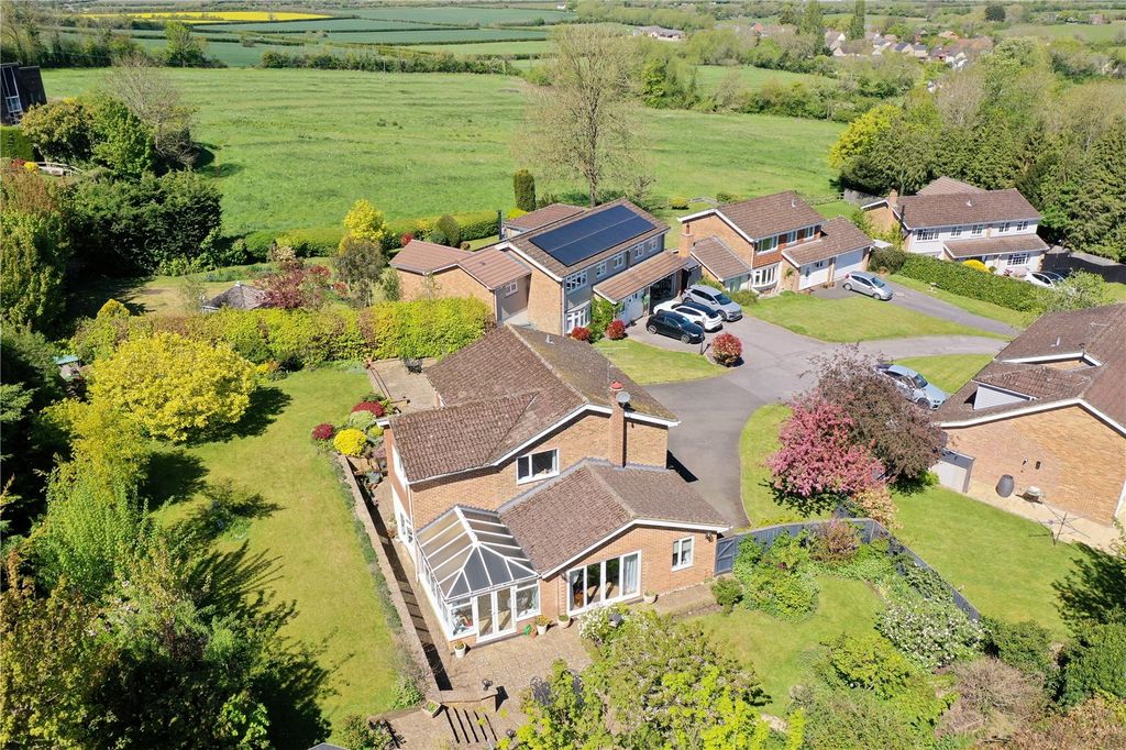 Property photo 2 of 30 Picture No. 33