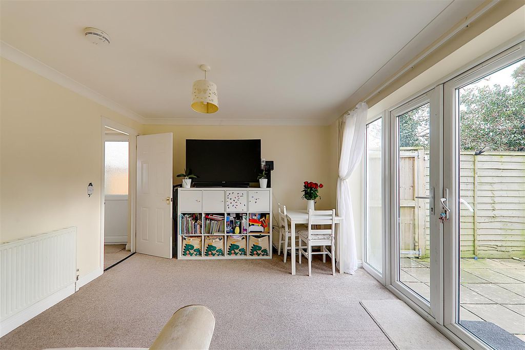 Property photo 3 of 9 Img_2249-Img_2251.Jpg