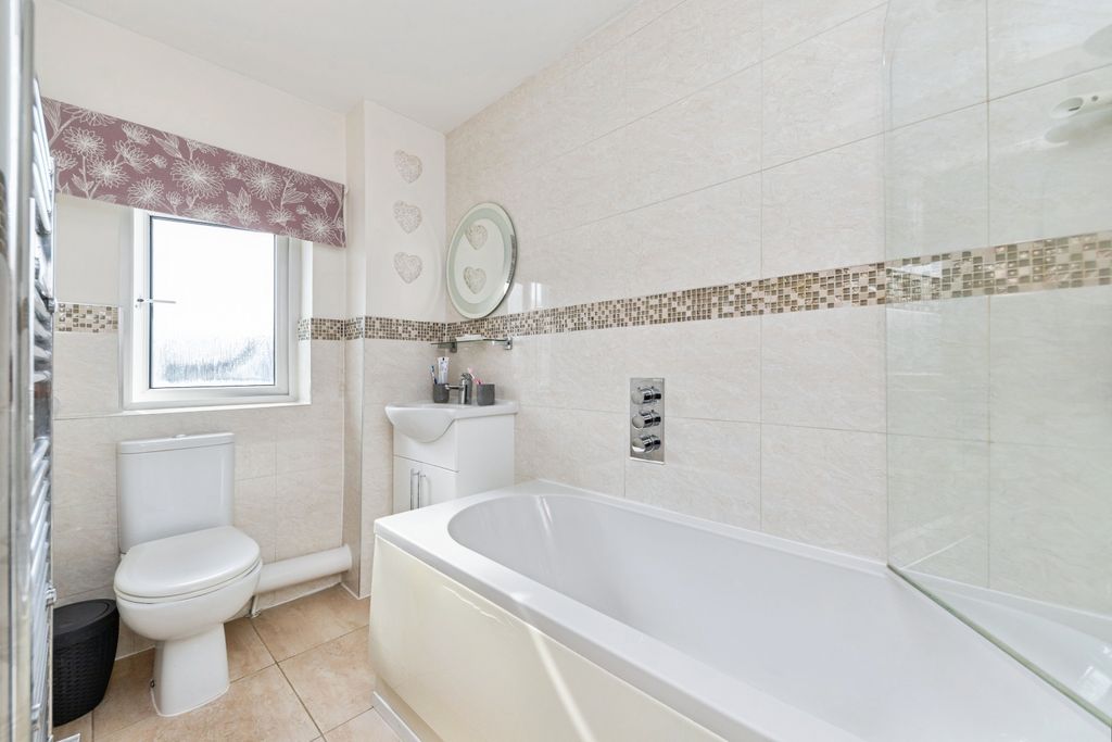 Additional image 19 of 3 bed semi-detached house for saleRomany Close, Letchworth Garden City SG6