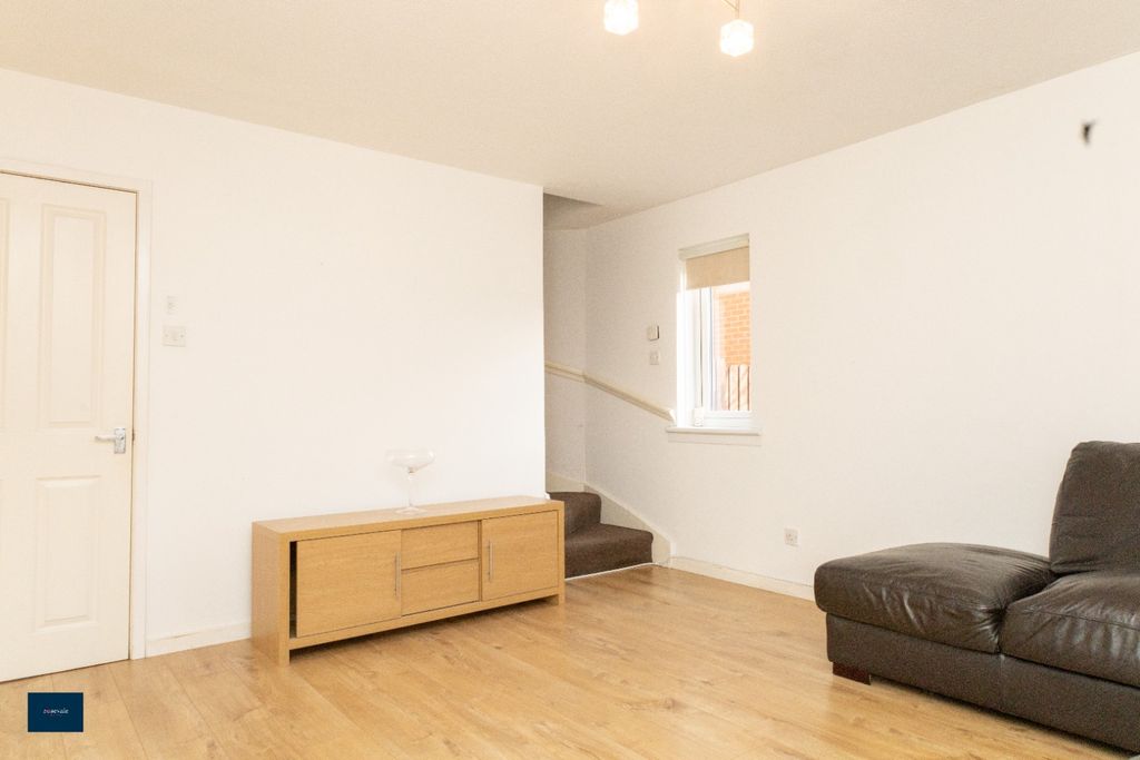 Property photo 3 of 10 Photo 3