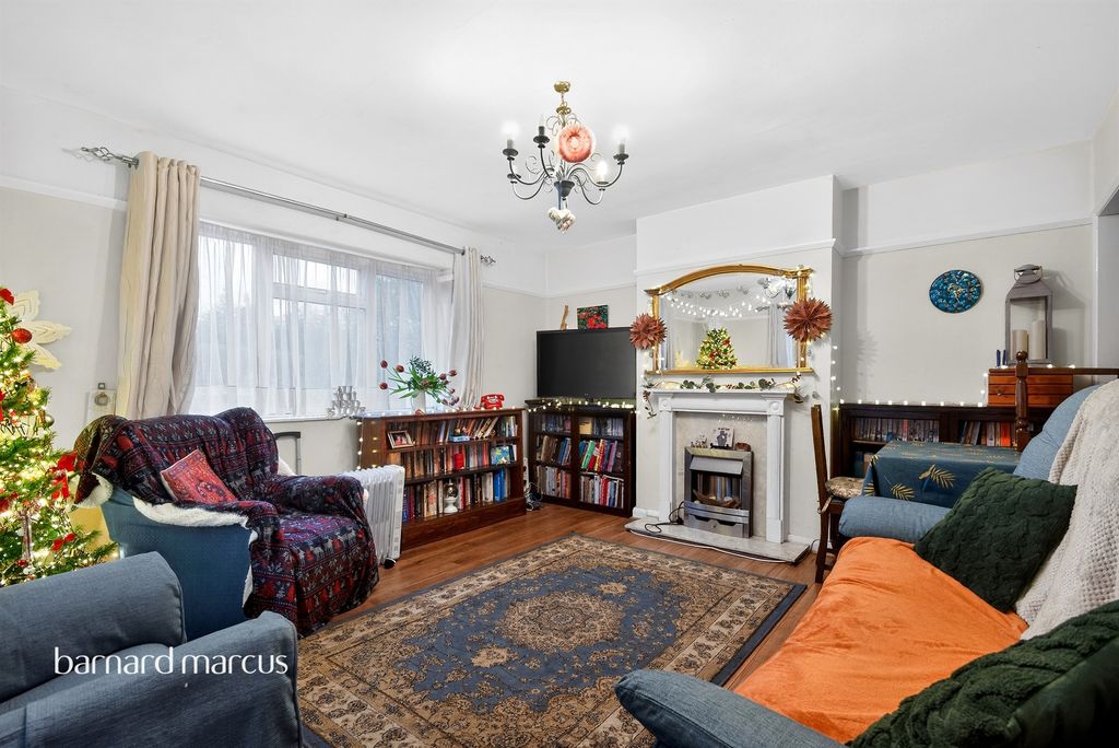 Property photo 2 of 9