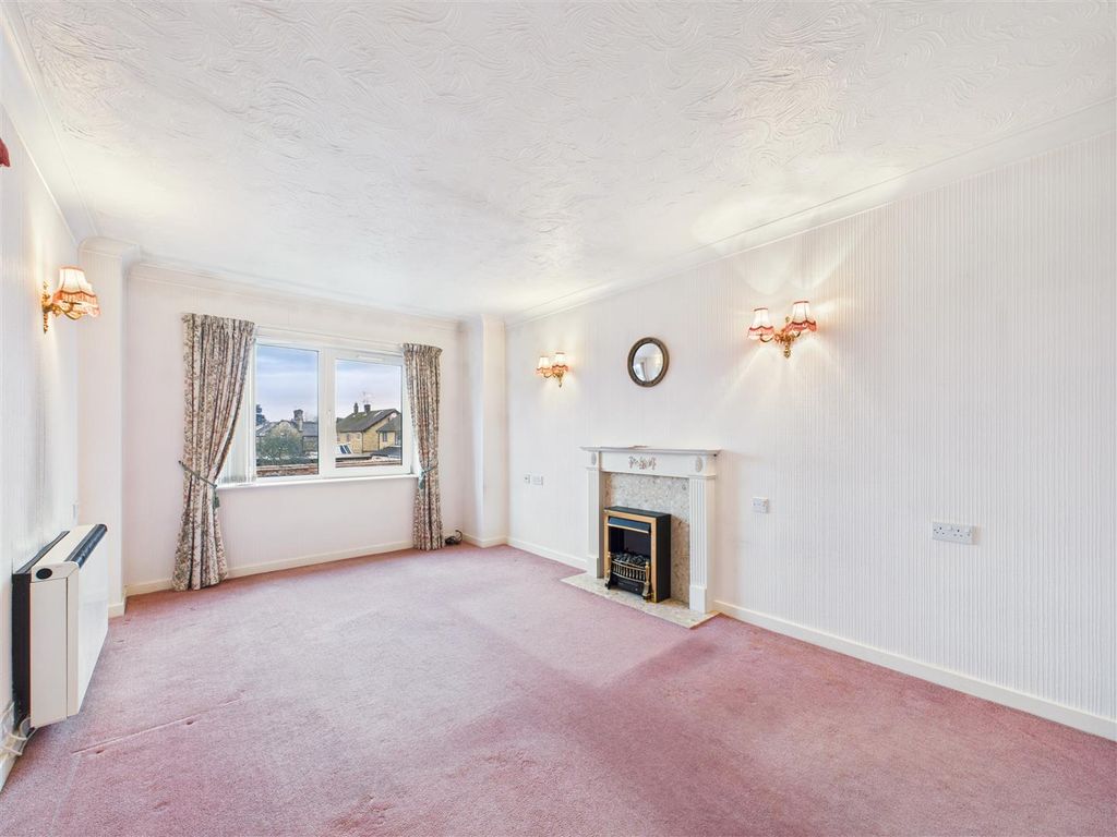 Property photo 2 of 14 Cam03303G0-Pr0265-Still007.Jpg