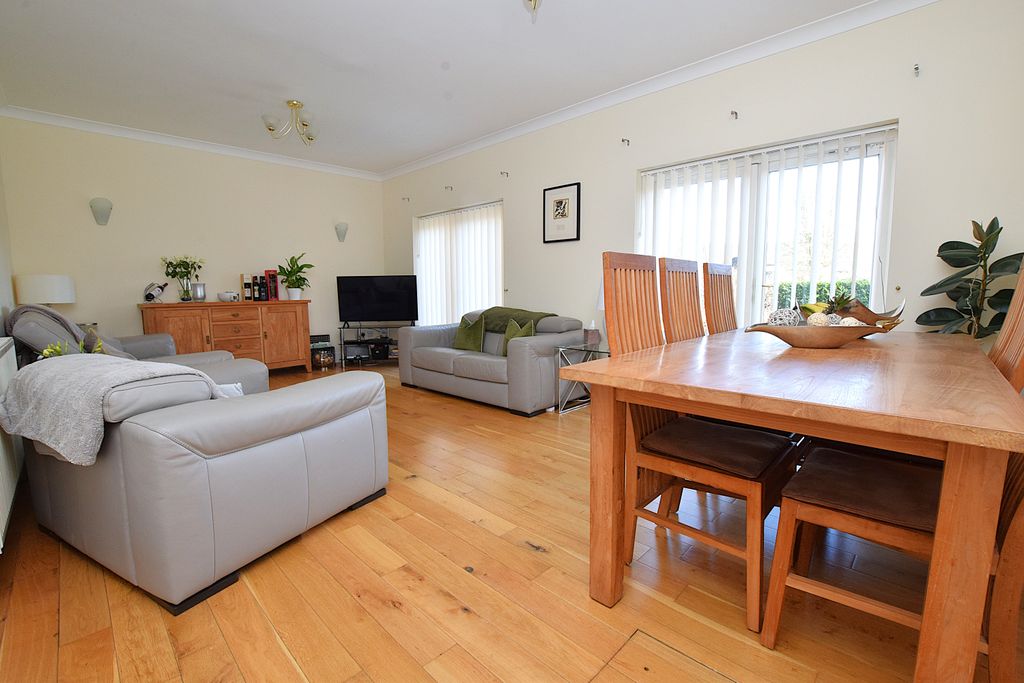 Property photo 3 of 12 Img_19848_8_Original