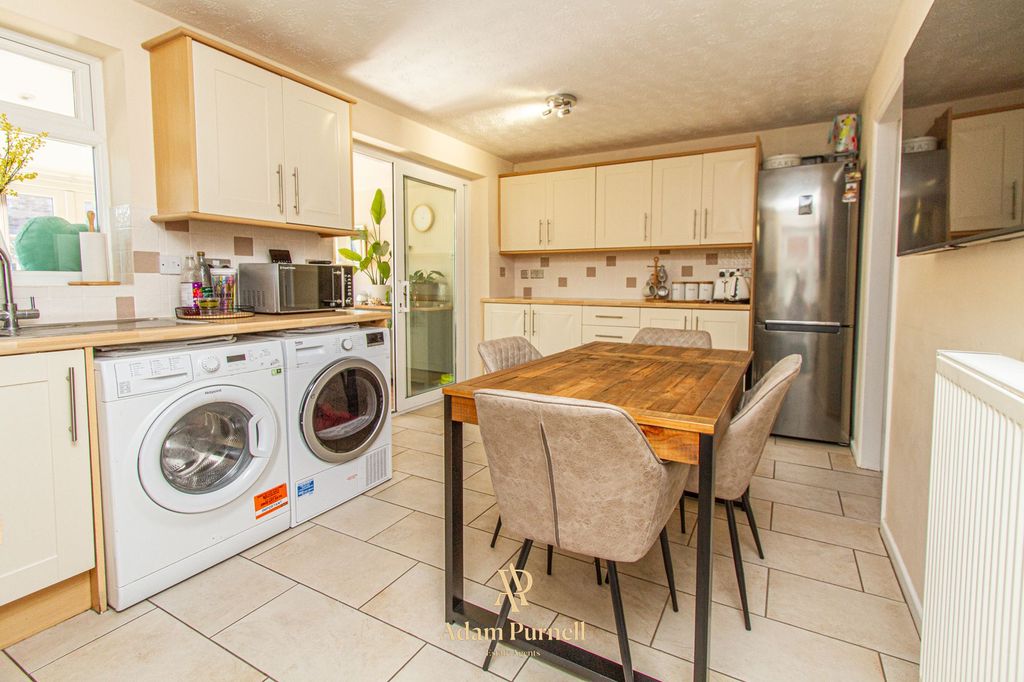 Property photo 2 of 15