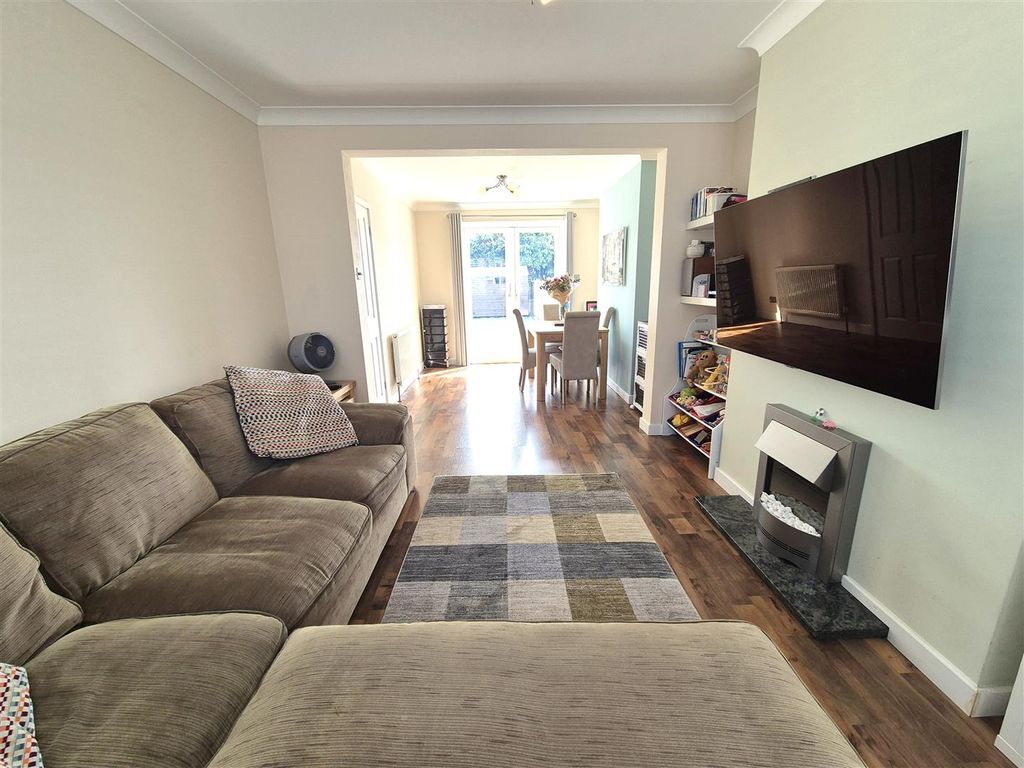 Property photo 2 of 17 Wharflo2.Jpg
