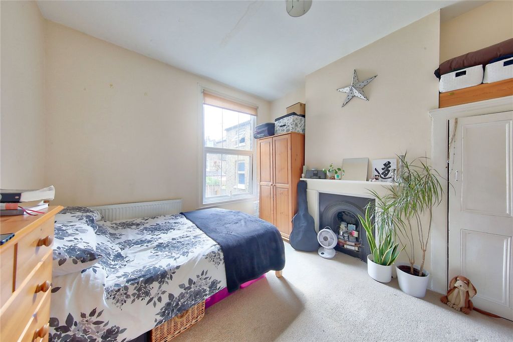 Property photo 3 of 12 Picture No. 06