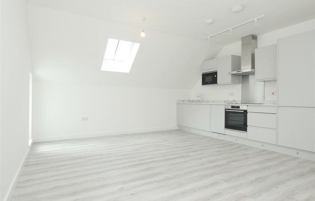 Property photo 2 of 8 Picture 2