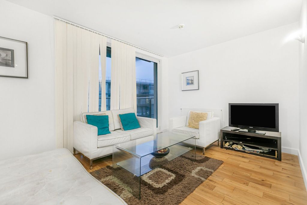 Property photo 1 of 9 Picture No. 10