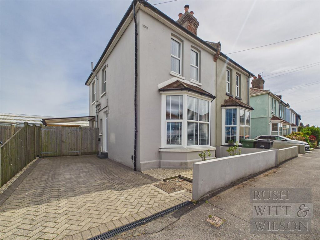 Property photo 1 of 30