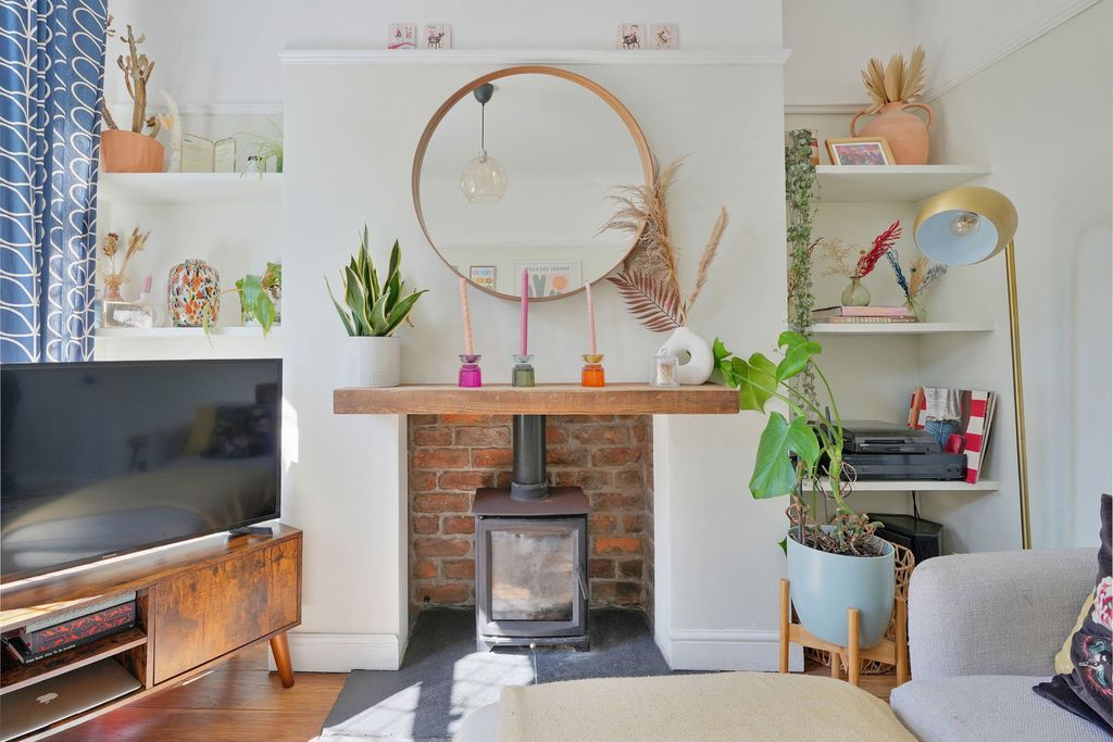 Property photo 3 of 31