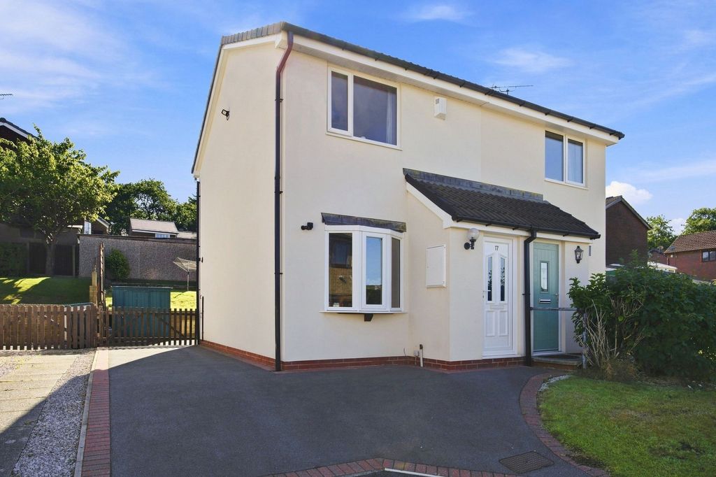 Property photo 1 of 13