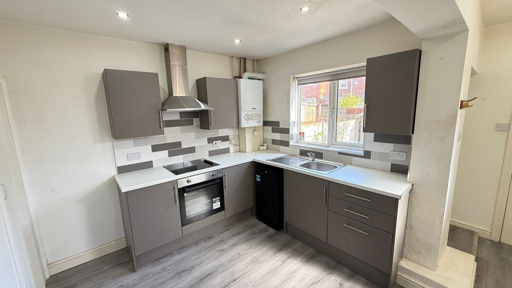 Property photo 1 of 13 Image