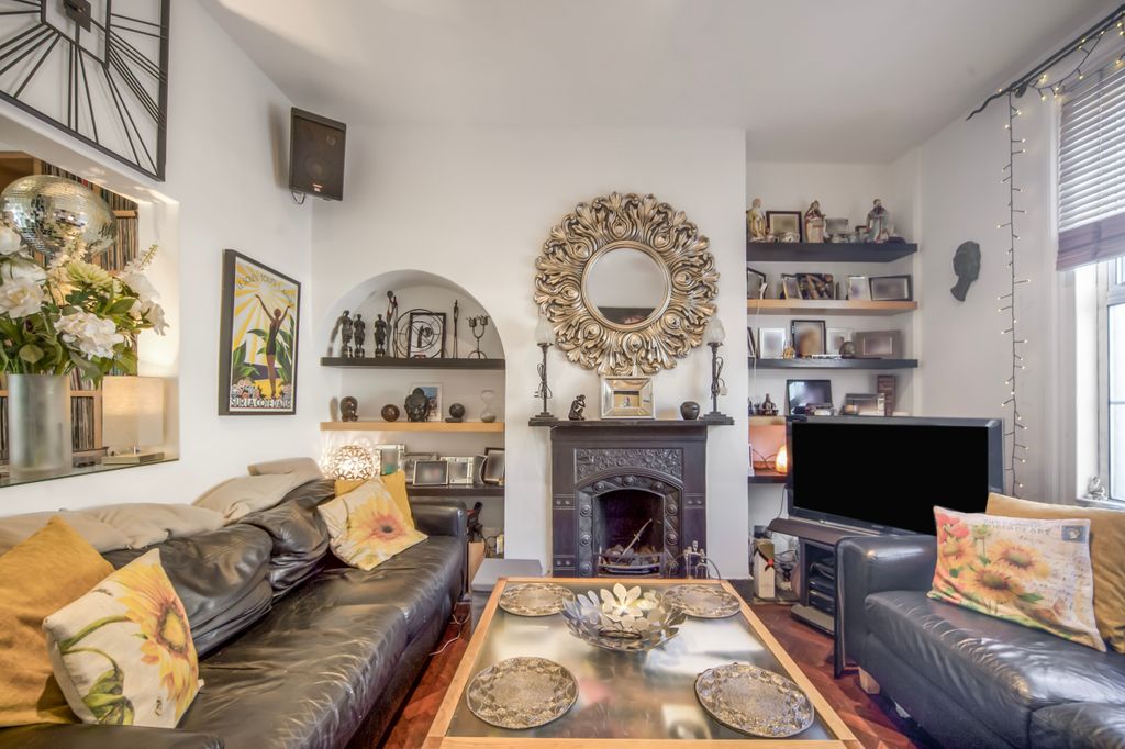 Property photo 3 of 35 Reception Room