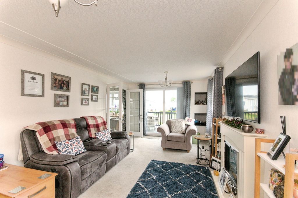 Property photo 2 of 16 Pbox-Img.Jpg