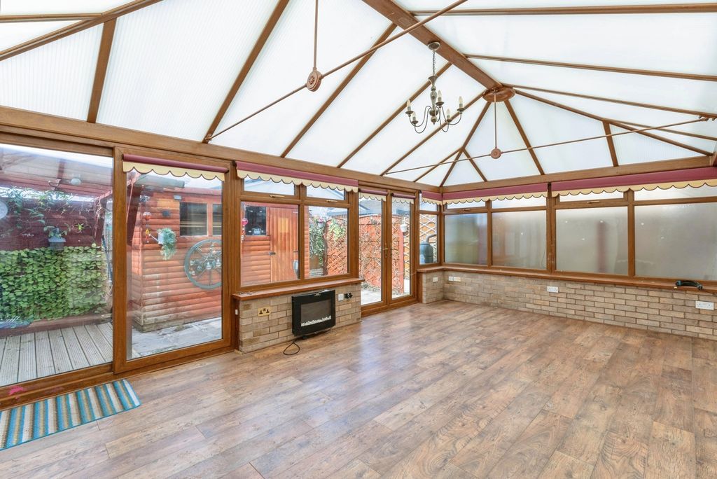 Property photo 3 of 20 Pbox-Img.Jpg